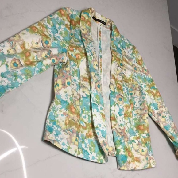Floral blazer - Picture 2 of 4